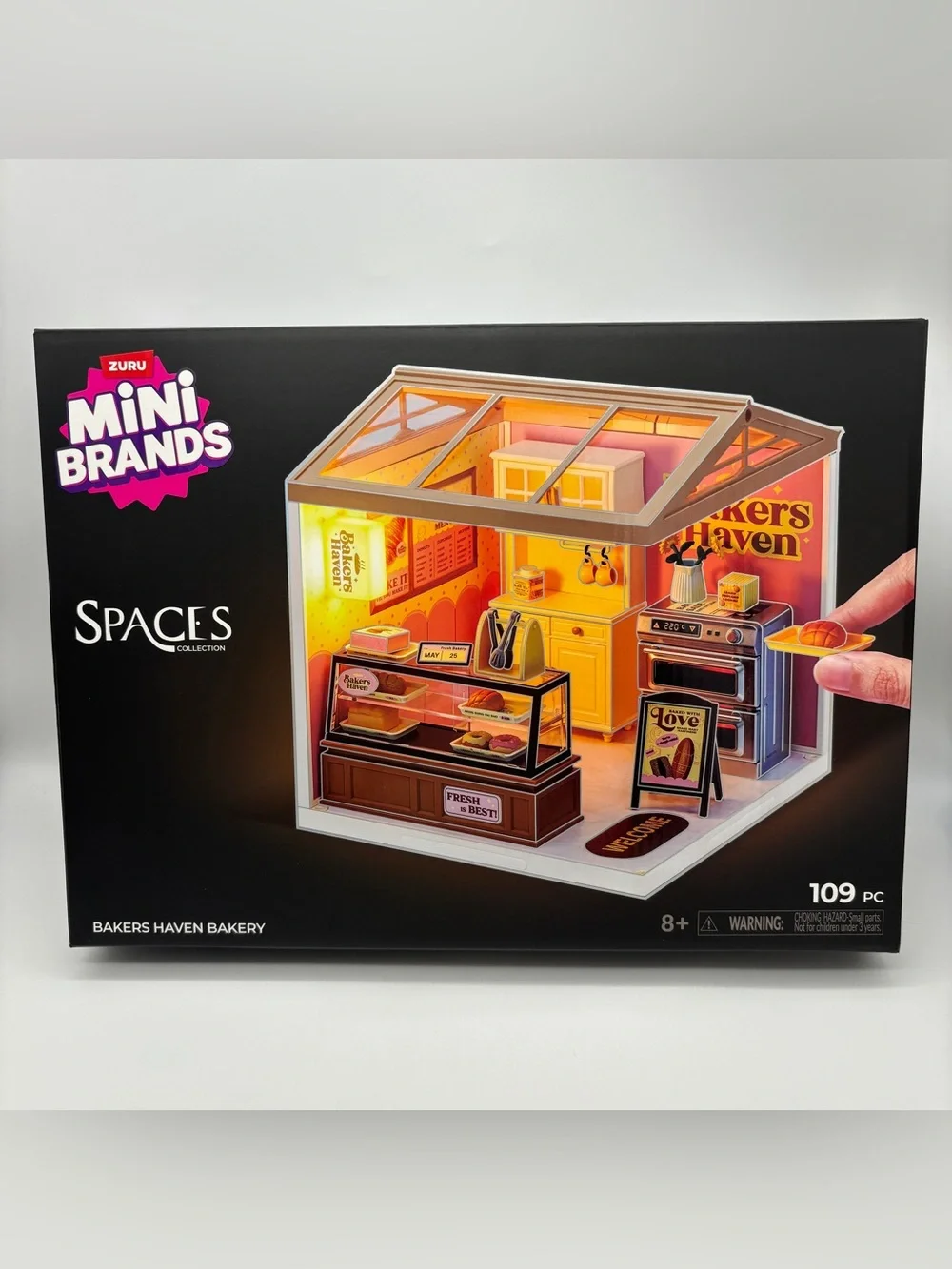 Mini Brands Spaces BAKERS HAVEN BAKERY LED Light Up Miniature Diorama Scene Zuru